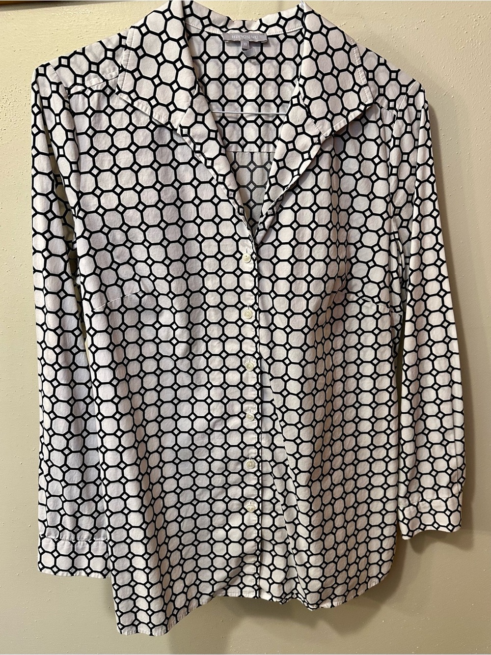 Women’s Button-Front Geometric Print Shirt - Black/White